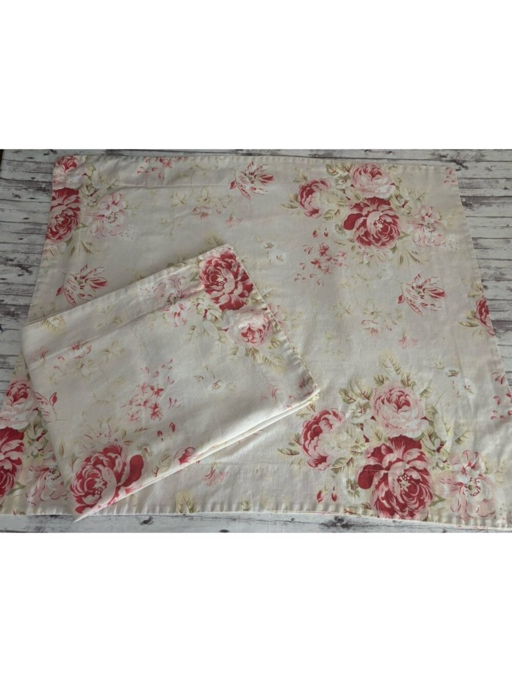 Pottery Barn Ivory Red Rose Shams Pillowcase PAIR Standard Size Linen